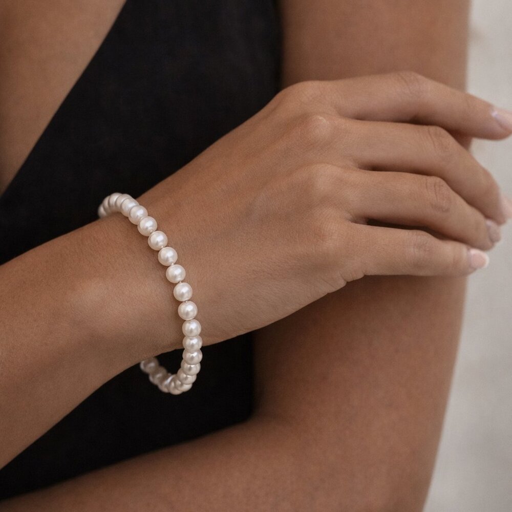 14K Gold Clasp Pearl Bracelet, Vintage Single Pearl Strand, White Pearls